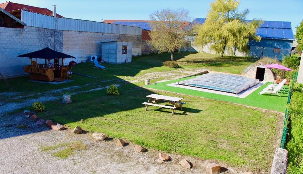 Chambres D'Hotes Aux Portes Des Tumuli Bussy-le-Château Zewnętrze zdjęcie